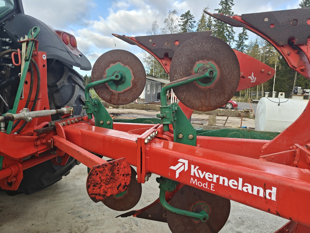 KVERNELAND E 160-8 - 3-siipinen paluuaura 租赁 KVERNELAND E 160-8 - 3-siipinen paluuaura：图13