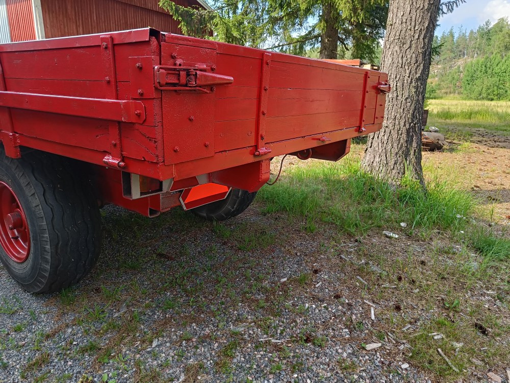 Kipa kippikärry 1-akselinen, kantavuus 7000kg, siisti kärry - 农场自卸拖车/ 自卸车:图5 Kipa kippikärry 1-akselinen, kantavuus 7000kg, siisti kärry - 农场自卸拖车/ 自卸车:图5