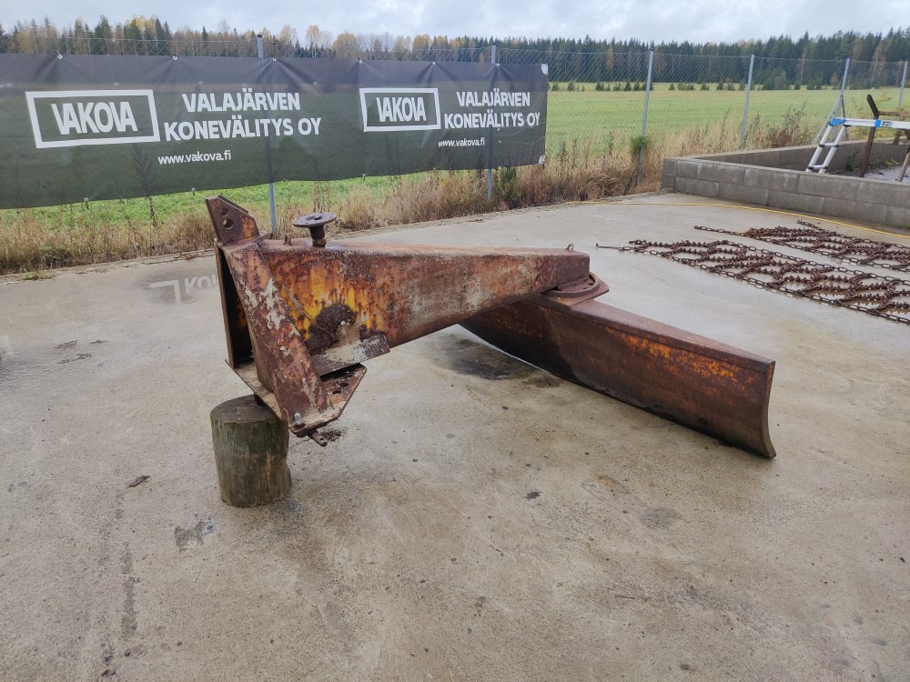 Perälevy Raju 180cm Pienempään traktoriin - 土壤耕作设备:图1 Perälevy Raju 180cm Pienempään traktoriin - 土壤耕作设备:图1