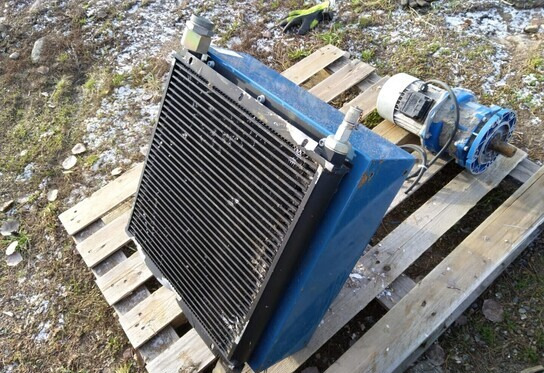 工业气候控制设备 Puhaltimia sähkömoottoreineen 3kpl:图18 工业气候控制设备 Puhaltimia sähkömoottoreineen 3kpl:图18