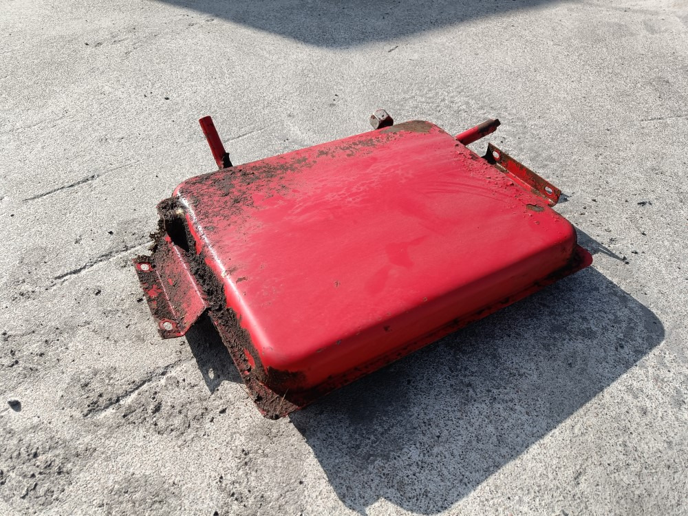 Sampo 410 hydrauliikkaöljysäiliö  - 液压油箱 适用于 联合收割机:图1 Sampo 410 hydrauliikkaöljysäiliö  - 液压油箱 适用于 联合收割机:图1