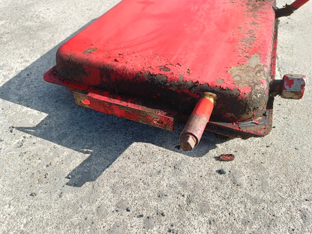 Sampo 410 hydrauliikkaöljysäiliö  - 液压油箱 适用于 联合收割机:图5 Sampo 410 hydrauliikkaöljysäiliö  - 液压油箱 适用于 联合收割机:图5