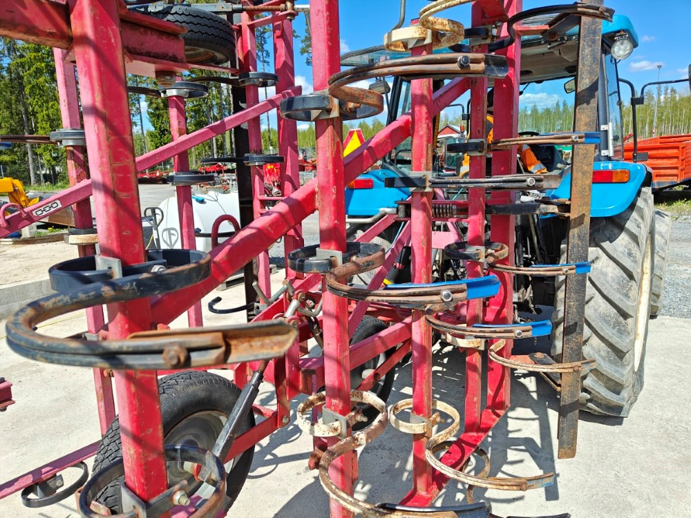 VM 450 cm, hydraulisesti taittuva, etulana ja jälkihara, katso video! - 弹齿耙:图4 VM 450 cm, hydraulisesti taittuva, etulana ja jälkihara, katso video! - 弹齿耙:图4