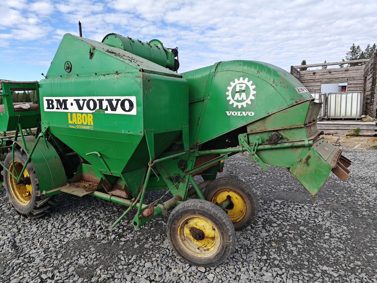 Volvo BM ST257 leikkuupuimuri työleveys 190cm, vaikka koeruutupuimuriksi, katso video! - 联合收割机:图5 Volvo BM ST257 leikkuupuimuri työleveys 190cm, vaikka koeruutupuimuriksi, katso video! - 联合收割机:图5