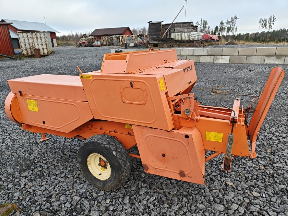 Wärtsilä Rivierra Casalis PHP150 - 方形打包机:图4 Wärtsilä Rivierra Casalis PHP150 - 方形打包机:图4