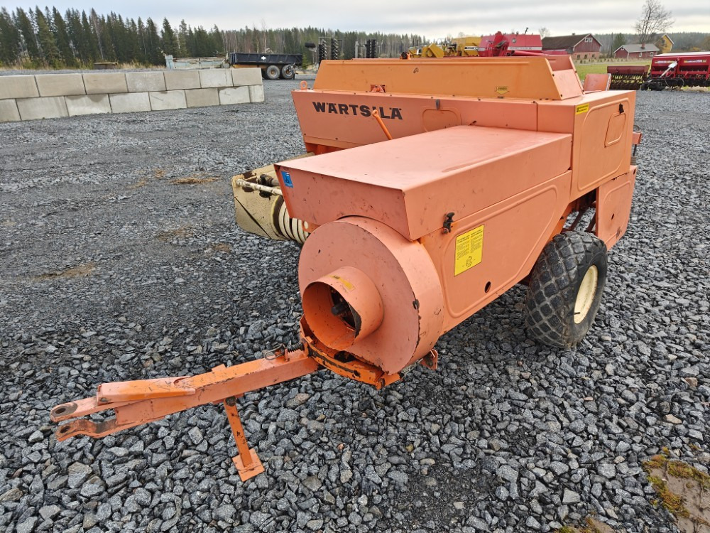 Wärtsilä Rivierra Casalis PHP150 - 方形打包机:图5 Wärtsilä Rivierra Casalis PHP150 - 方形打包机:图5