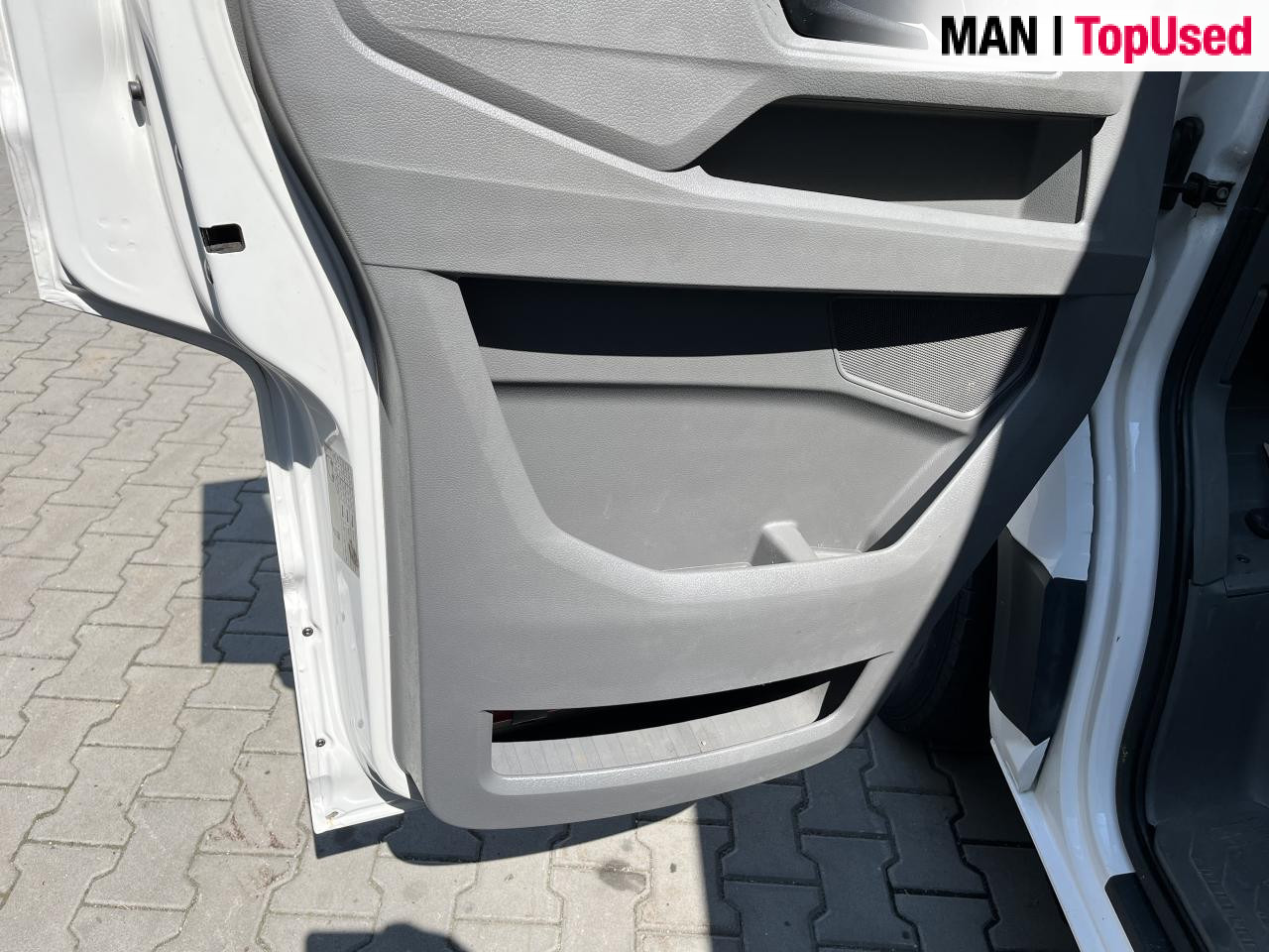 MAN TGE 3.140 4X2F SB kombi - 无侧窗厢式货车:图3 MAN TGE 3.140 4X2F SB kombi - 无侧窗厢式货车:图3