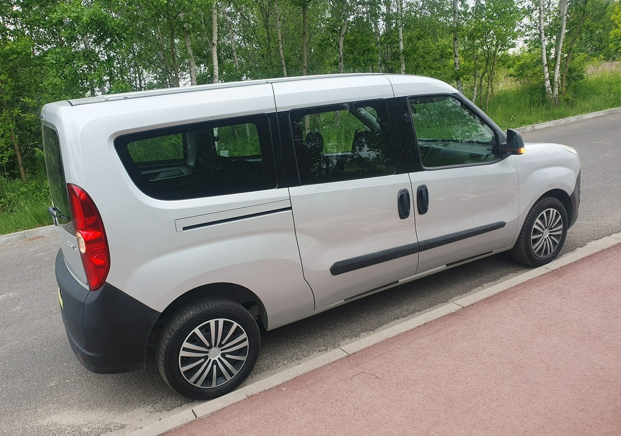 Fiat Doblo long*combo *doblo* krajówka *fv vat 23%* - 汽车:图5 Fiat Doblo long*combo *doblo* krajówka *fv vat 23%* - 汽车:图5
