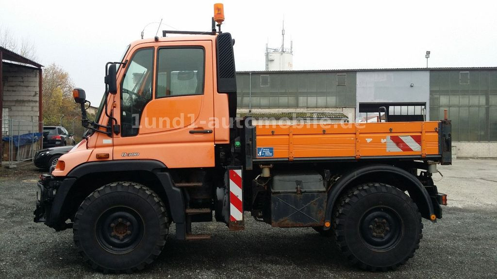 Unimog U 300 Kipper Zugmaschine Kommunalhydraulik U 500 400 U 300 Kipper Zugmaschine Kommunalhydraulik U 500 400 - 市政/ 专用车辆:图3 Unimog U 300 Kipper Zugmaschine Kommunalhydraulik U 500 400 U 300 Kipper Zugmaschine Kommunalhydraulik U 500 400 - 市政/ 专用车辆:图3