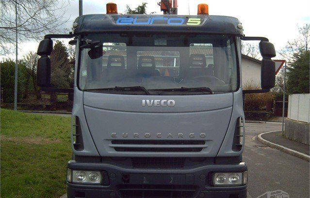 Iveco EUROCARGOeurocargo 160e25 - 栏板式/ 平板卡车, 起重车:图2 Iveco EUROCARGOeurocargo 160e25 - 栏板式/ 平板卡车, 起重车:图2