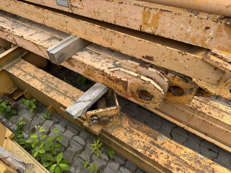 Liebherr 185/200HC Undercarriage 6x6 + 2x A block - 塔式起重机:图4 Liebherr 185/200HC Undercarriage 6x6 + 2x A block - 塔式起重机:图4