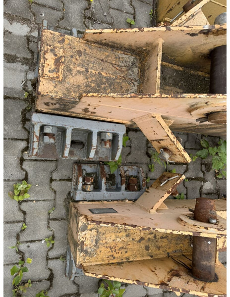 Liebherr 185/200HC Undercarriage 6x6 + 2x A block - 塔式起重机:图2 Liebherr 185/200HC Undercarriage 6x6 + 2x A block - 塔式起重机:图2