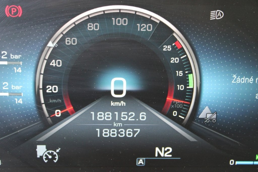 侧帘卡车, 侧帘拖车 Mercedes-Benz Actros 2542 NAVIGACE + PANAV TVK 18 M (8,20m x 2,4：图12