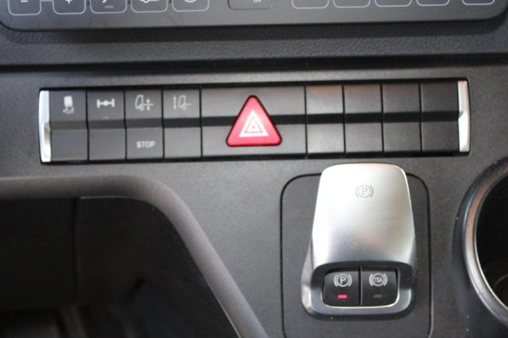 侧帘卡车, 侧帘拖车 Mercedes-Benz Actros 2542 NAVIGACE + PANAV TVK 18 M (8,20m x 2,4：图8