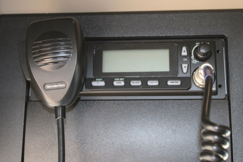 侧帘卡车 Mercedes-Benz Actros 2542：图9