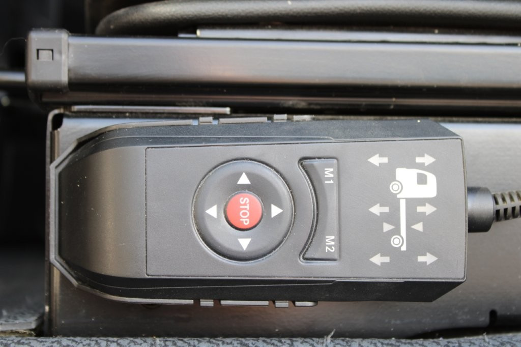 侧帘卡车 Mercedes-Benz Actros 2542：图18