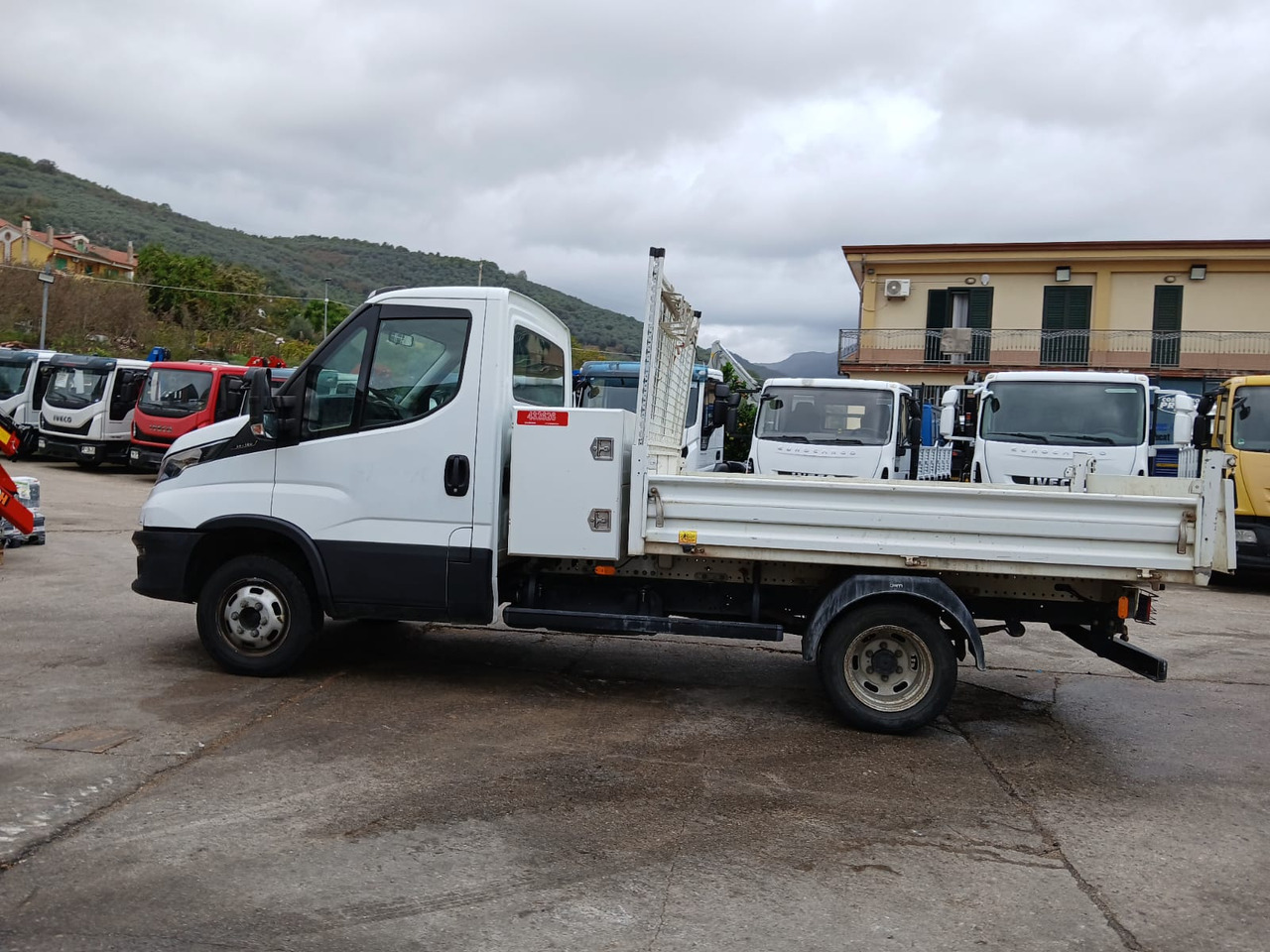 IVECO DAILY 35-120 - 起重车:图3 IVECO DAILY 35-120 - 起重车:图3