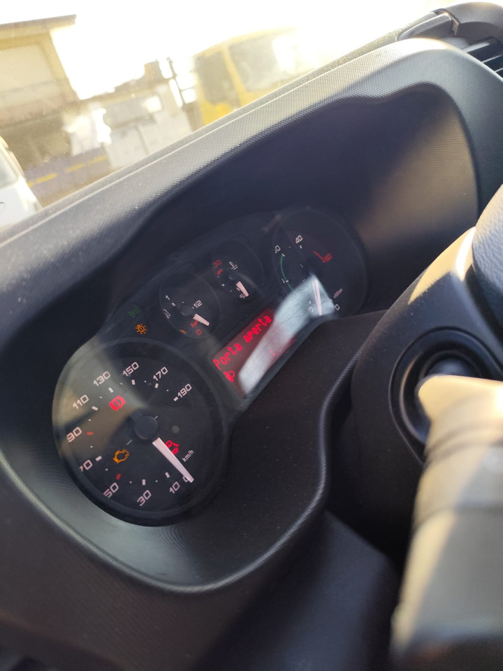 IVECO DAILY 35C15 - 起重车, 翻斗货车:图4 IVECO DAILY 35C15 - 起重车, 翻斗货车:图4