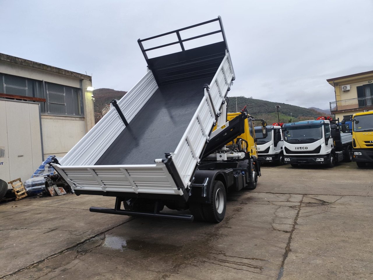 IVECO EUROCARGO 120E28P 租赁 IVECO EUROCARGO 120E28P：图10