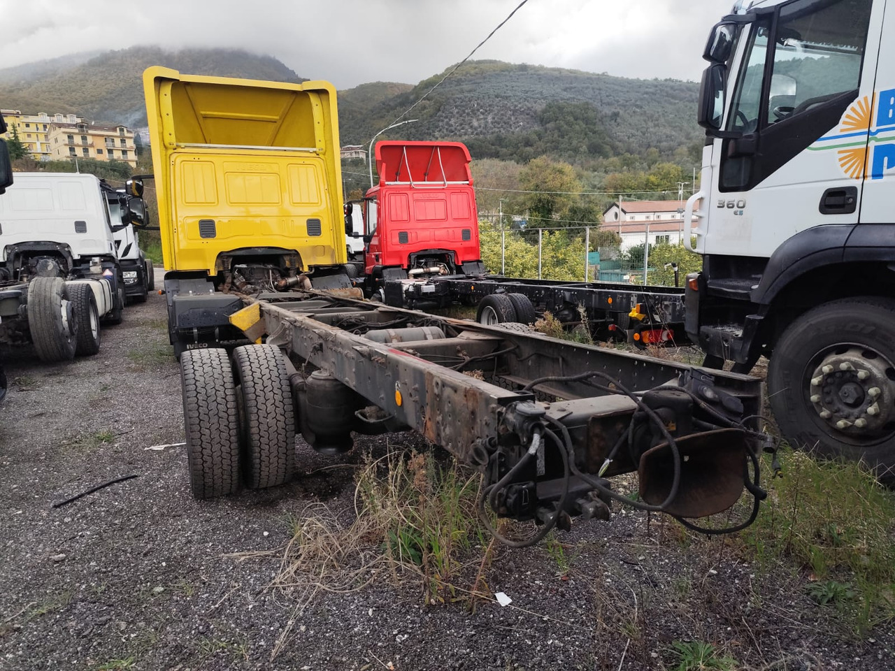 IVECO EUROCARGO 120E28P - 驾驶室底盘卡车:图3 IVECO EUROCARGO 120E28P - 驾驶室底盘卡车:图3