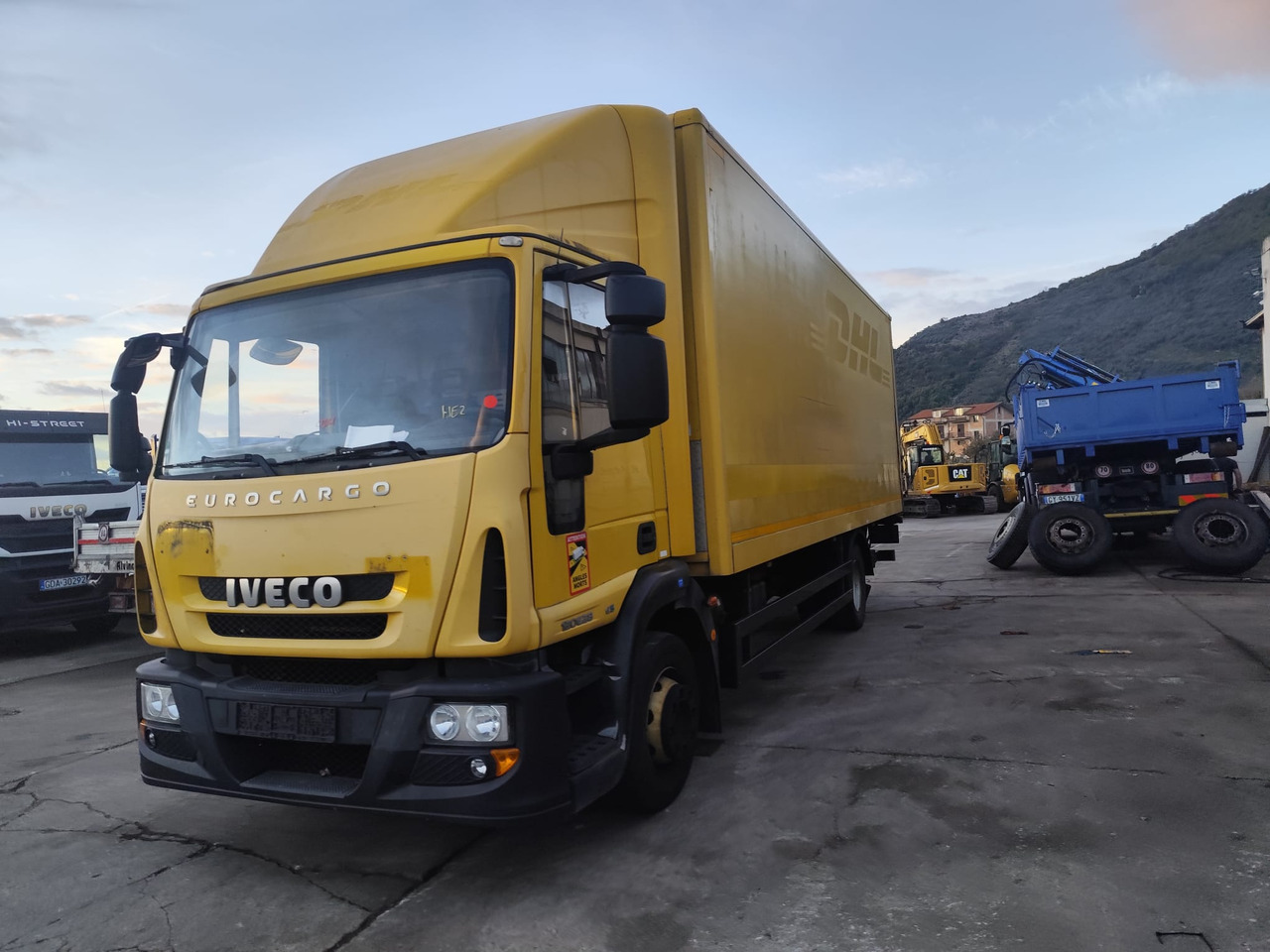 IVECO EUROCARGO 120E28P - 驾驶室底盘卡车:图3 IVECO EUROCARGO 120E28P - 驾驶室底盘卡车:图3