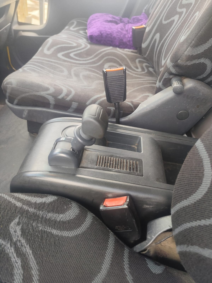 IVECO EUROCARGO 120E28P - 驾驶室底盘卡车:图3 IVECO EUROCARGO 120E28P - 驾驶室底盘卡车:图3