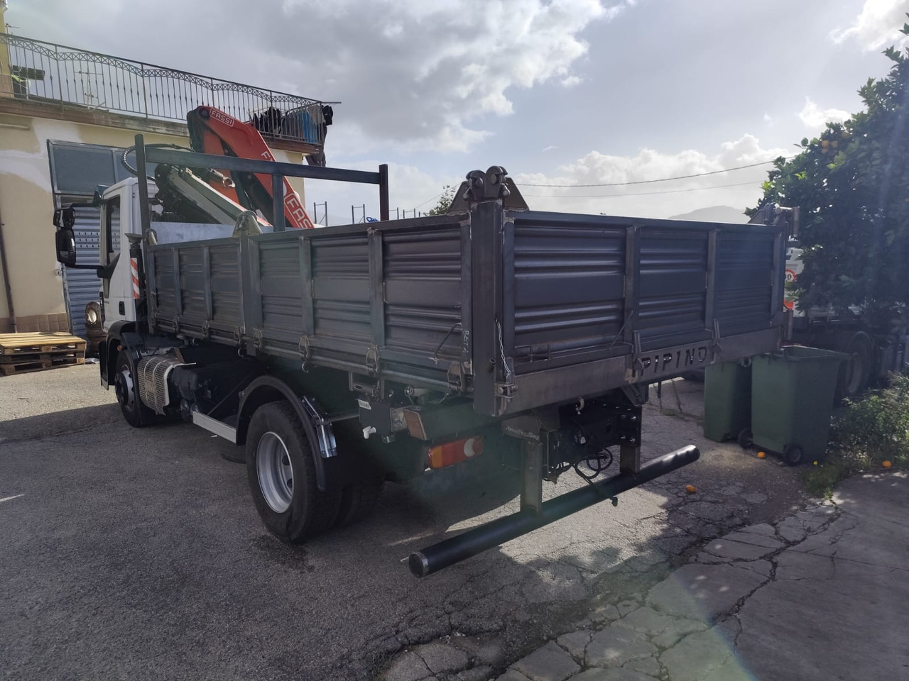 IVECO EUROCARGO 140-250 - 起重车:图4 IVECO EUROCARGO 140-250 - 起重车:图4