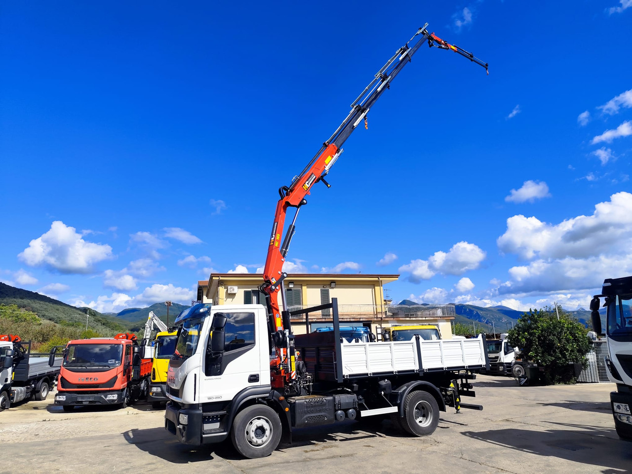 IVECO EUROCARGO 160-250 - 起重车, 翻斗车:图4 IVECO EUROCARGO 160-250 - 起重车, 翻斗车:图4