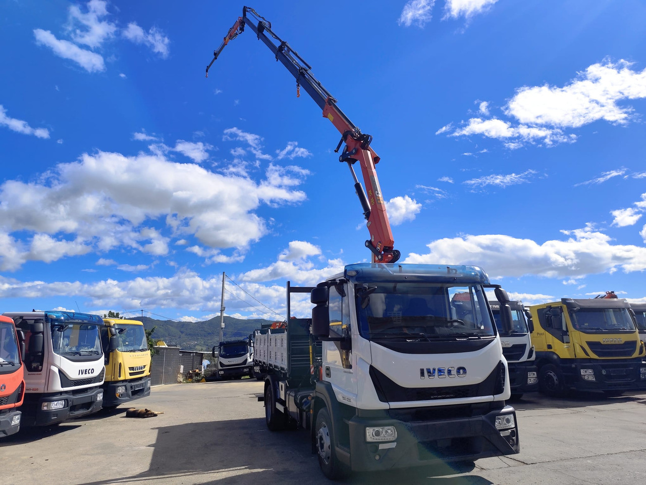 IVECO EUROCARGO 160-250 - 起重车, 翻斗车:图2 IVECO EUROCARGO 160-250 - 起重车, 翻斗车:图2