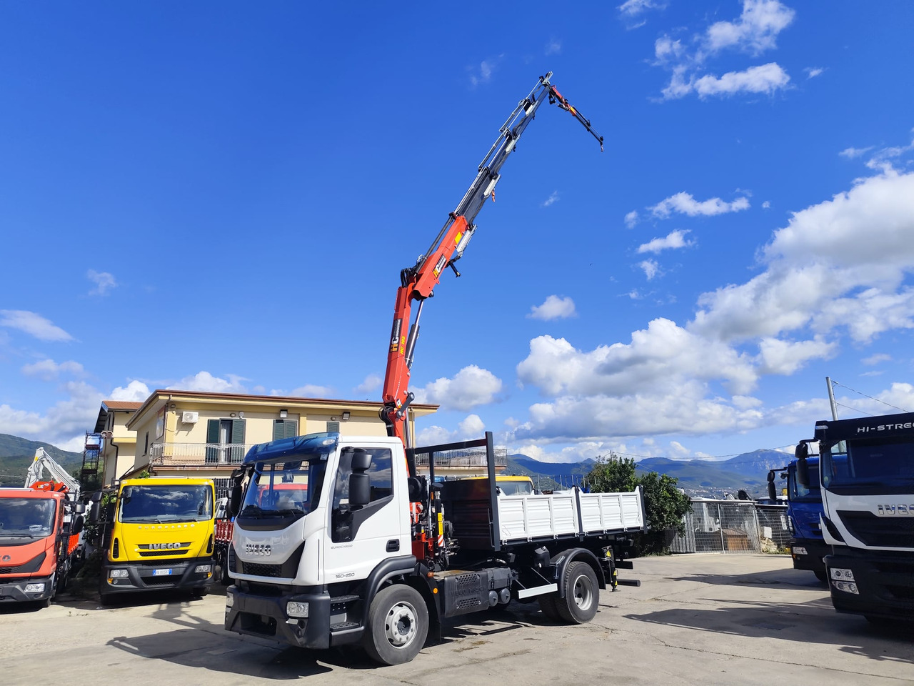 IVECO EUROCARGO 160-250 - 起重车, 翻斗车:图5 IVECO EUROCARGO 160-250 - 起重车, 翻斗车:图5