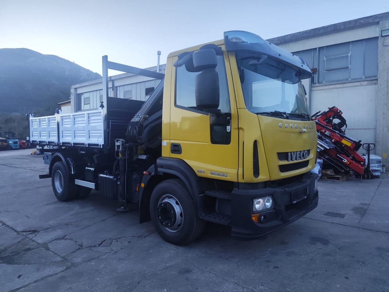 起重车 IVECO EUROCARGO 160E30：图22