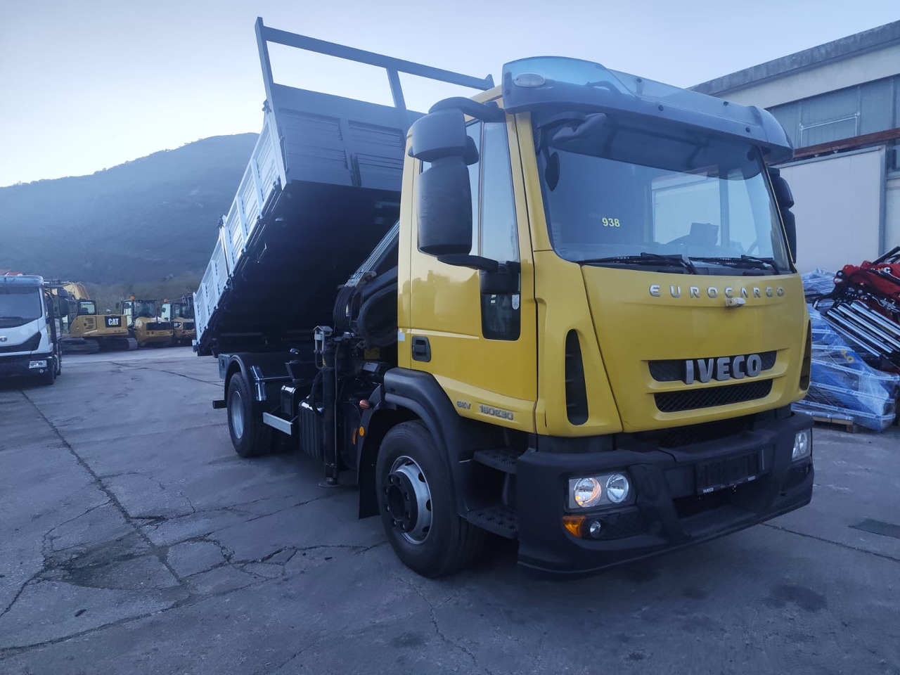 IVECO EUROCARGO 160E30 - 起重车:图1 IVECO EUROCARGO 160E30 - 起重车:图1
