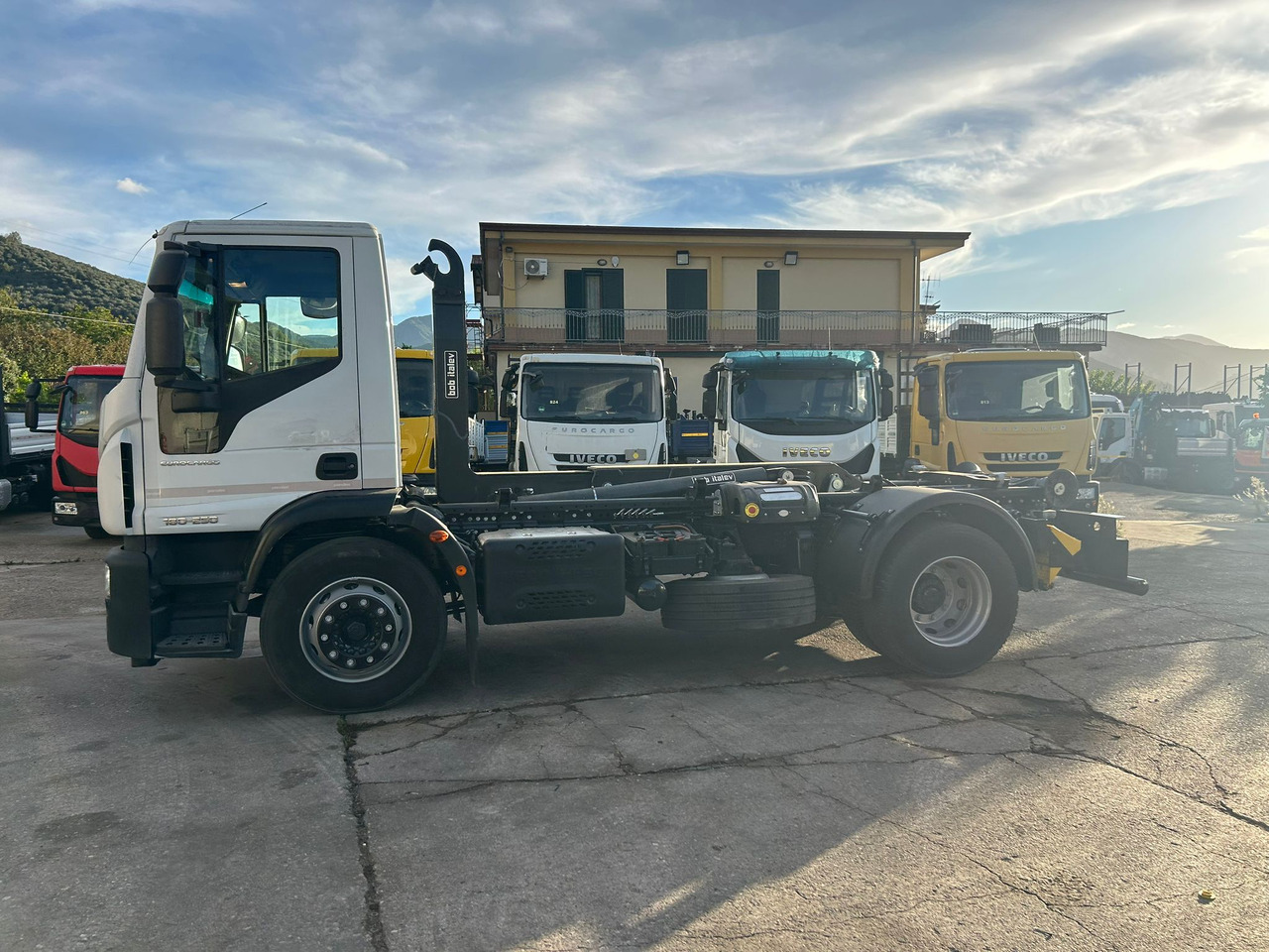 IVECO EUROCARGO 180-250 - 吊钩升降车, 起重车:图4 IVECO EUROCARGO 180-250 - 吊钩升降车, 起重车:图4