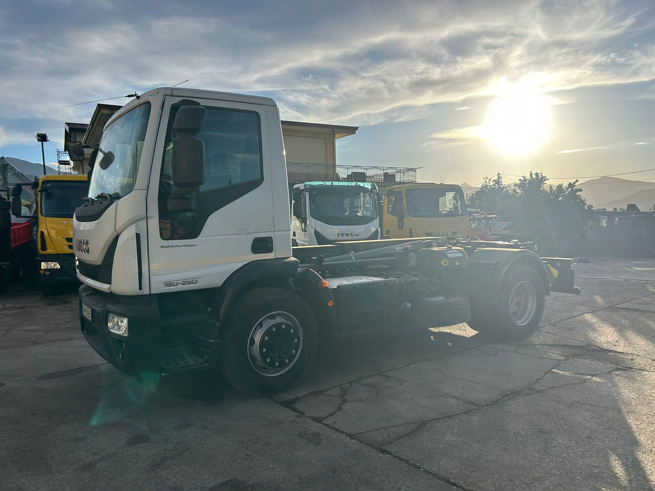 IVECO EUROCARGO 180-250 - 吊钩升降车, 起重车:图5 IVECO EUROCARGO 180-250 - 吊钩升降车, 起重车:图5