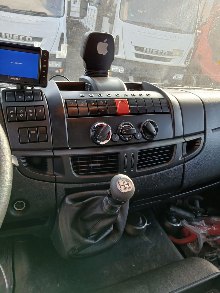 IVECO EUROCARGO 180-320 - 起重车:图4 IVECO EUROCARGO 180-320 - 起重车:图4