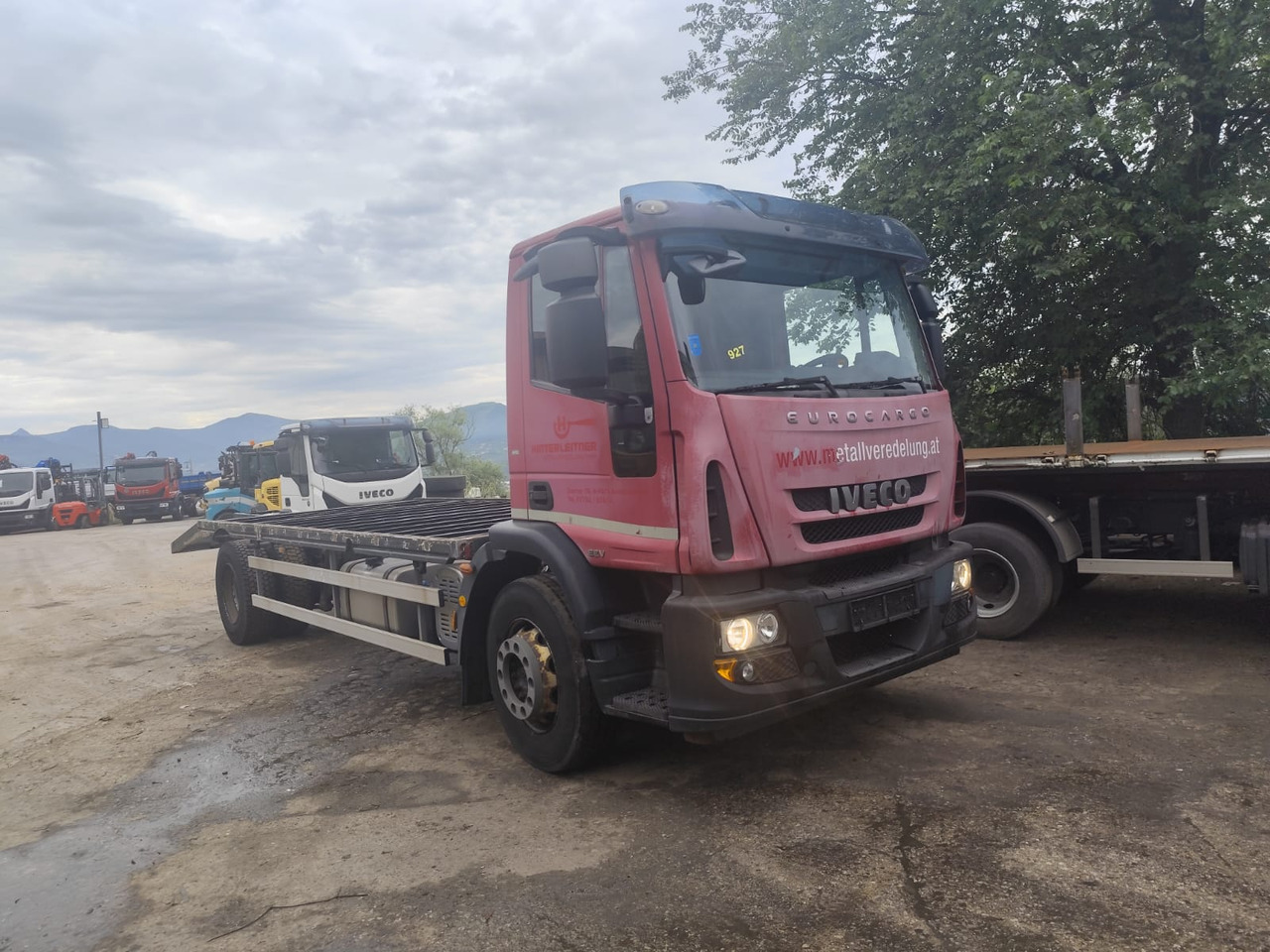 IVECO EUROCARGO 180E30 - 栏板式/ 平板卡车:图1 IVECO EUROCARGO 180E30 - 栏板式/ 平板卡车:图1
