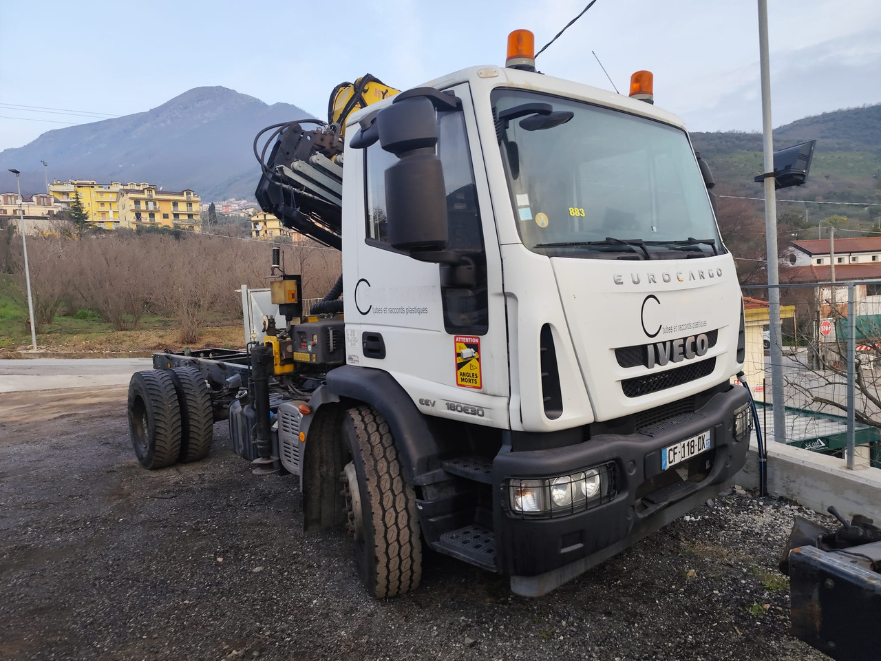 IVECO EUROCARGO 180E30 - 翻斗车, 起重车:图1 IVECO EUROCARGO 180E30 - 翻斗车, 起重车:图1