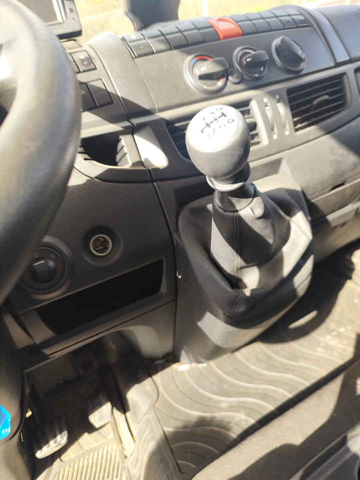 IVECO EUROCARGO 75-160 - 起重车:图4 IVECO EUROCARGO 75-160 - 起重车:图4