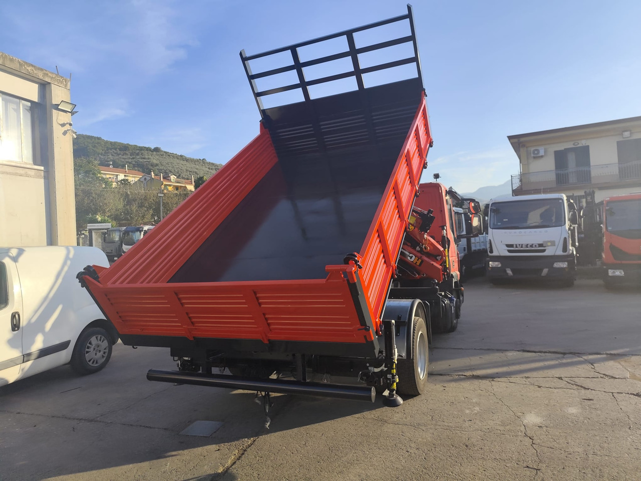 起重车, 翻斗车 IVECO EUROCARGO 80-190：图33