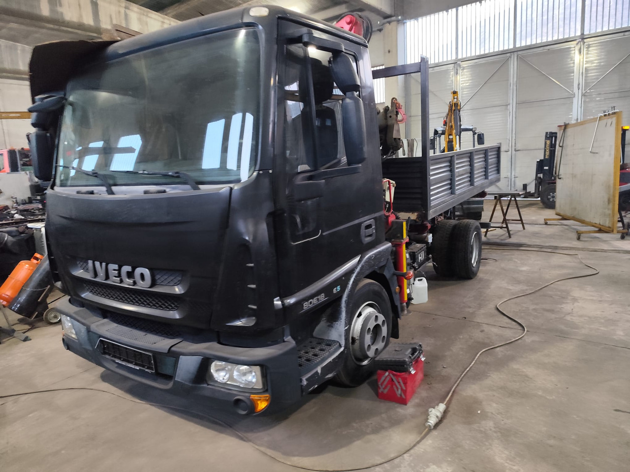 IVECO EUROCARGO 80E18 - 起重车, 翻斗车:图1 IVECO EUROCARGO 80E18 - 起重车, 翻斗车:图1