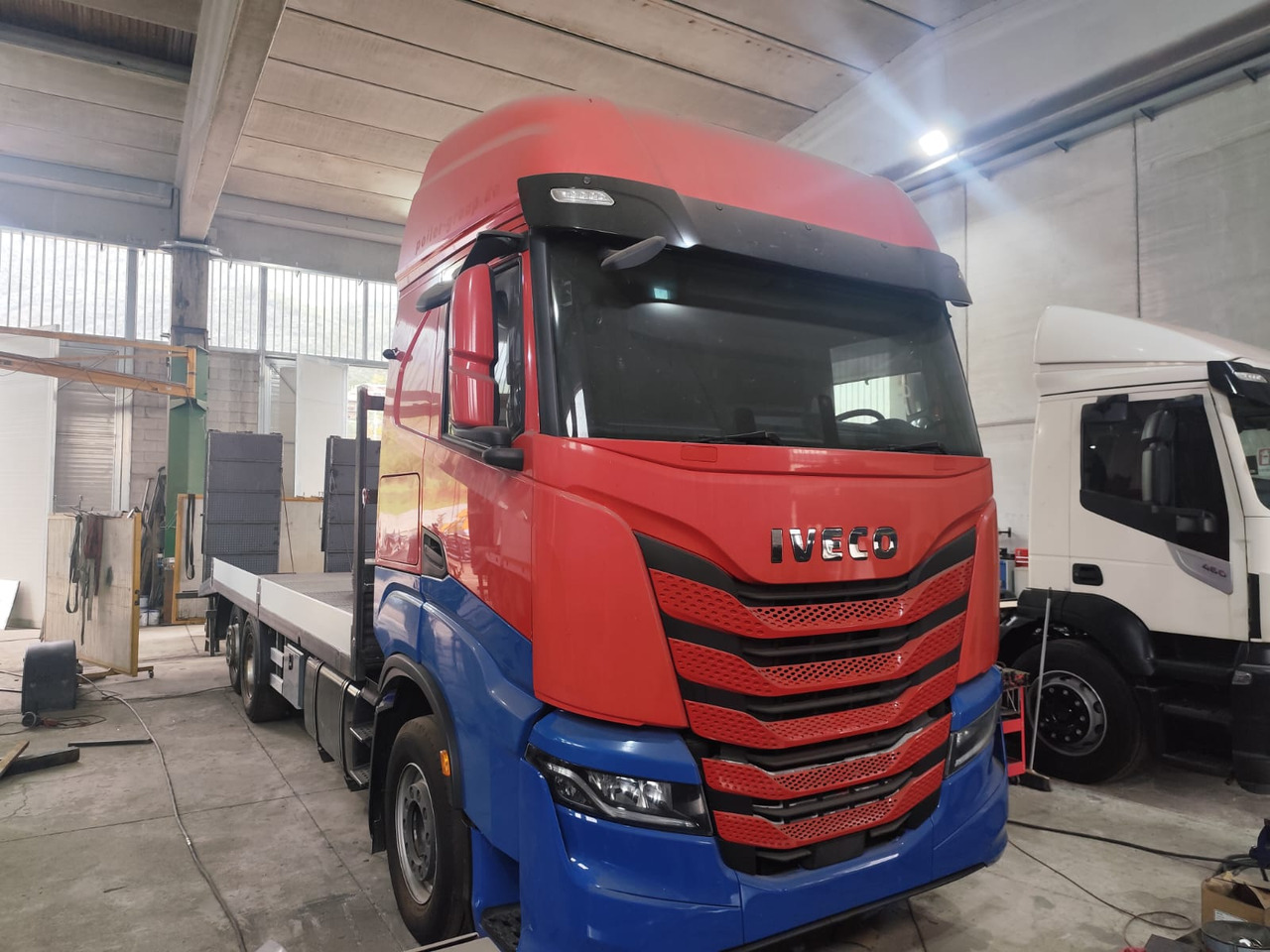 IVECO S-WAY AS260S48 Y - 栏板式/ 平板卡车:图4 IVECO S-WAY AS260S48 Y - 栏板式/ 平板卡车:图4