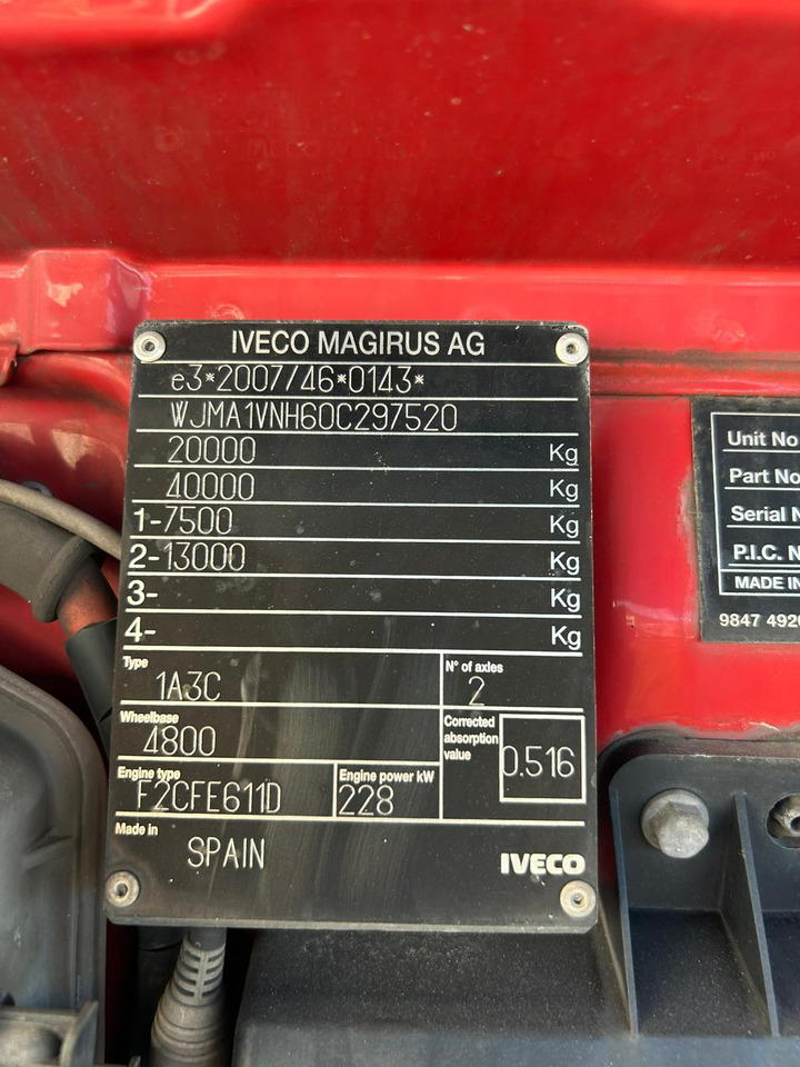 IVECO STRALIS 190S31 - 驾驶室底盘卡车:图2 IVECO STRALIS 190S31 - 驾驶室底盘卡车:图2