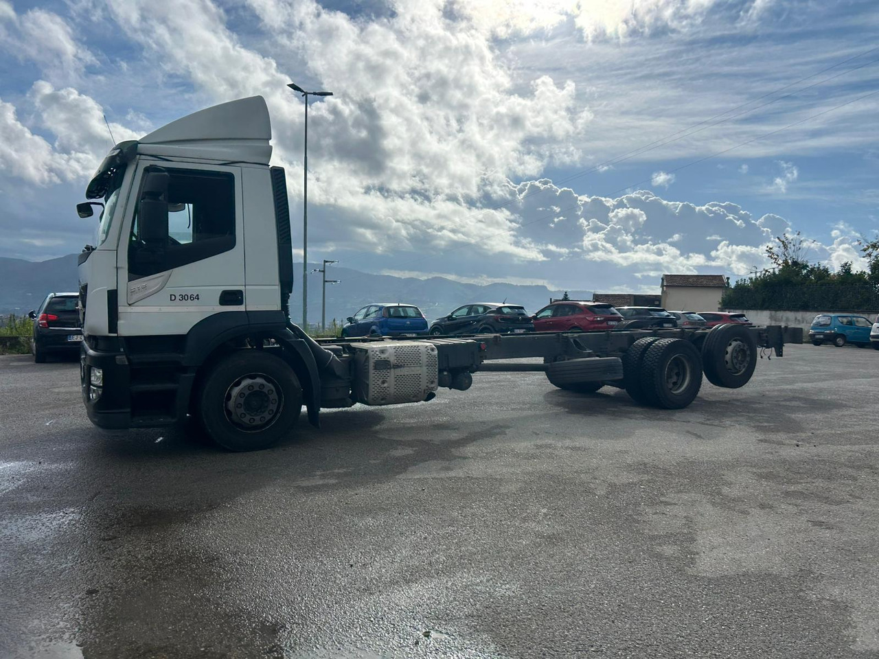 IVECO STRALIS AD 260S31 XP - 驾驶室底盘卡车:图3 IVECO STRALIS AD 260S31 XP - 驾驶室底盘卡车:图3