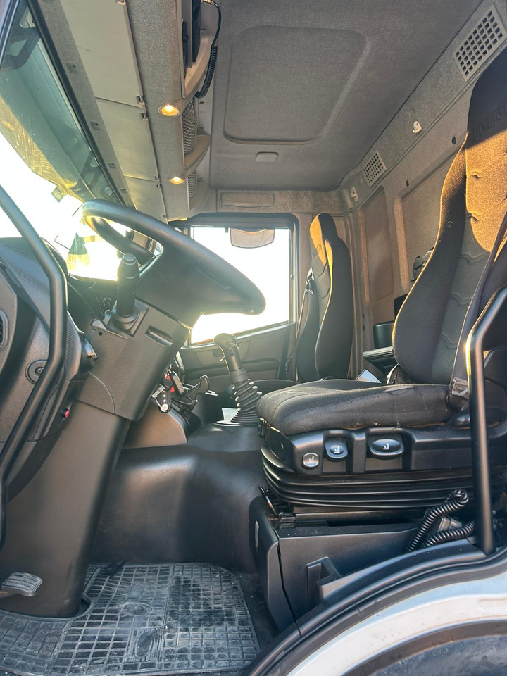 驾驶室底盘卡车 IVECO STRALIS AD 260S31 XP：图15