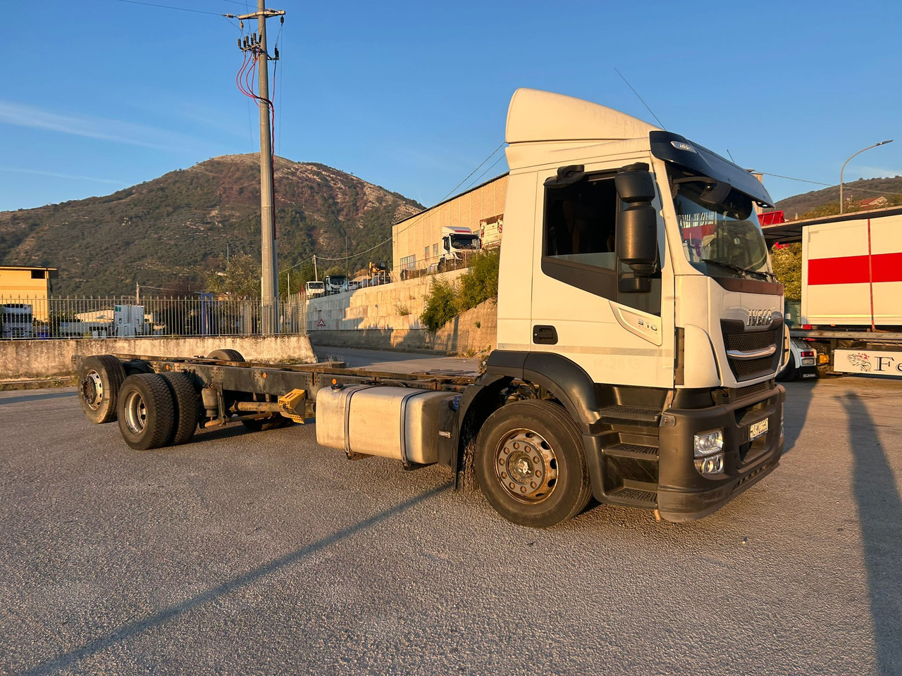 驾驶室底盘卡车 IVECO STRALIS AD 260S31 XP：图24