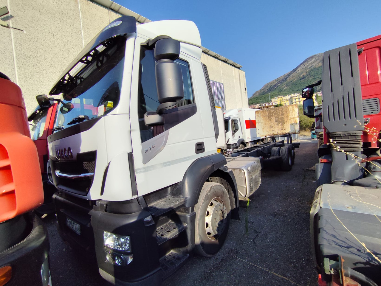 IVECO STRALIS AD 260S31 XP - 厢式卡车:图3 IVECO STRALIS AD 260S31 XP - 厢式卡车:图3