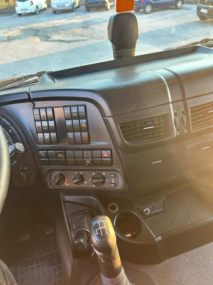 驾驶室底盘卡车 IVECO STRALIS AD 260S31 XP：图13