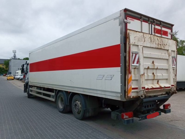 IVECO STRALIS AD 260S31 XP - 驾驶室底盘卡车:图3 IVECO STRALIS AD 260S31 XP - 驾驶室底盘卡车:图3