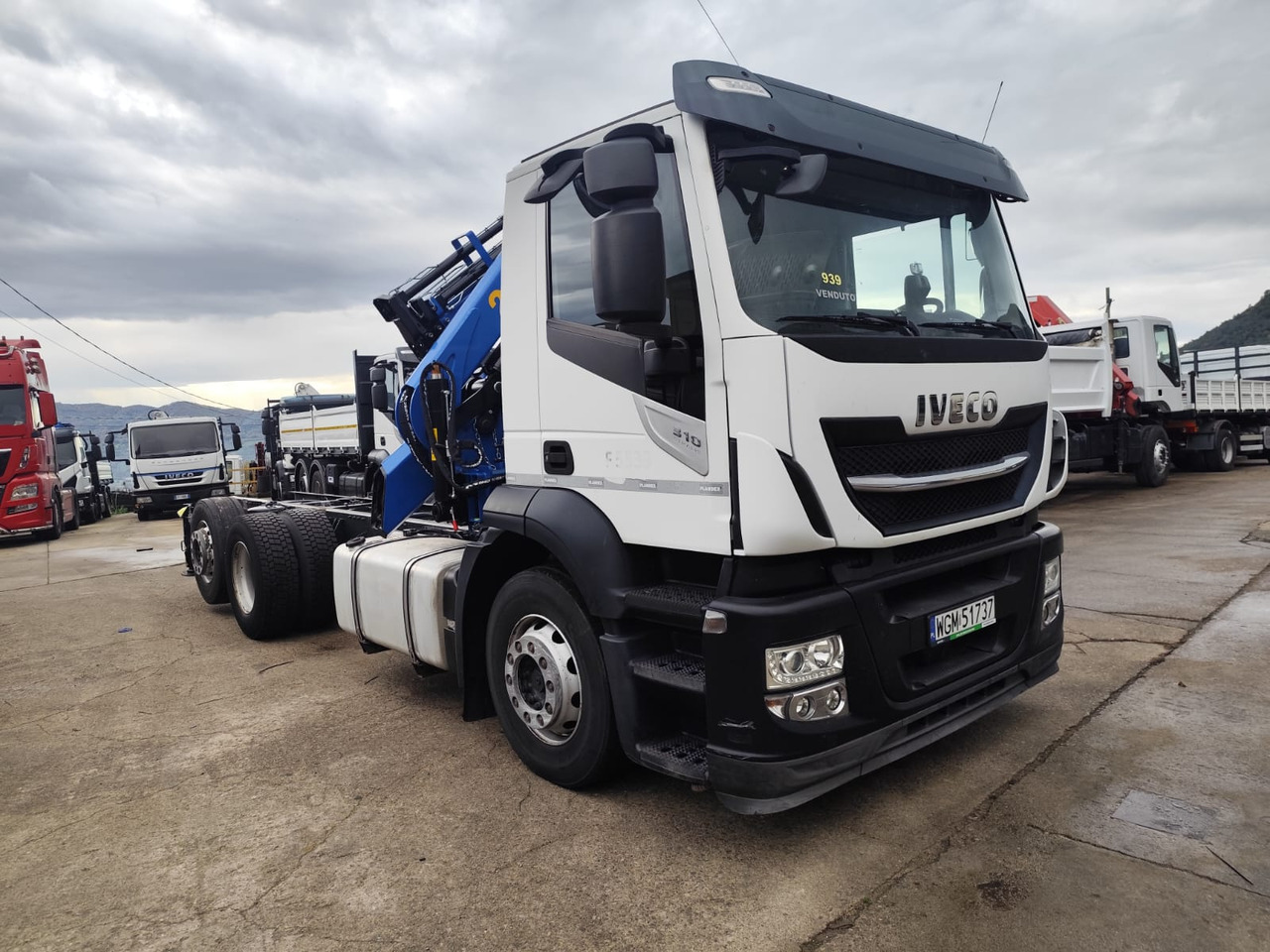 IVECO STRALIS AD 260S31 Y/P - 翻斗车, 起重车:图1 IVECO STRALIS AD 260S31 Y/P - 翻斗车, 起重车:图1