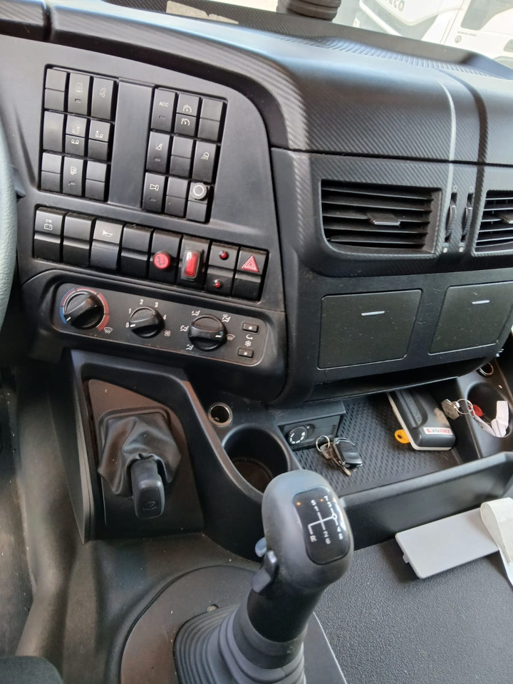 IVECO STRALIS AD 260S31 Y/P - 吊钩升降车:图5 IVECO STRALIS AD 260S31 Y/P - 吊钩升降车:图5